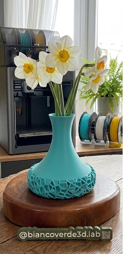 Vomo Flower Vase - Elegant 3D Printed Flower Pot with Textured Base